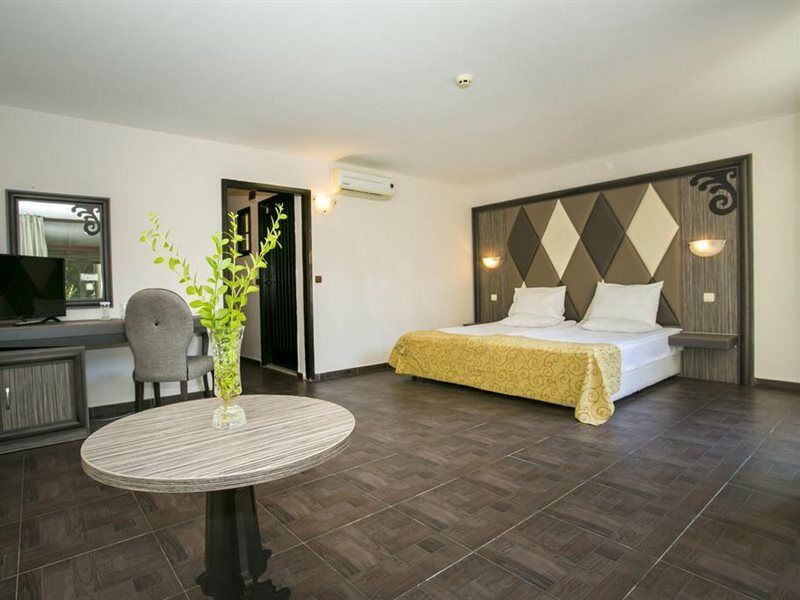 Elenite Villas Exterior photo